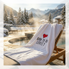 Laden Sie das Bild in den Galerie-Viewer, Strandtuch XL LOVELY
